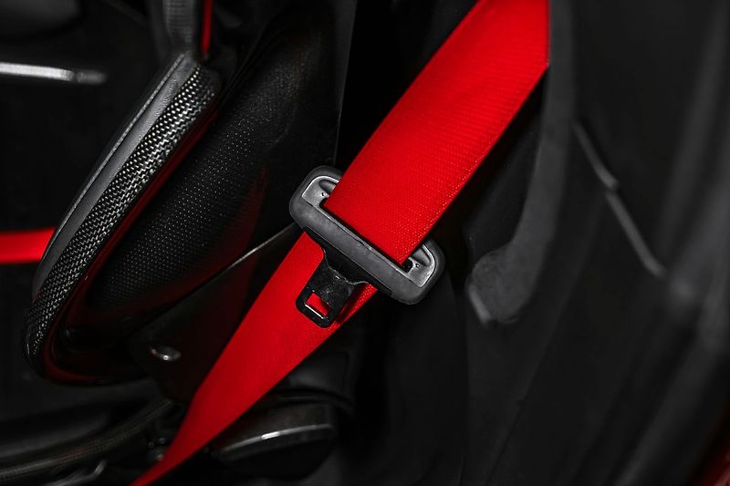Ferrari SF90 Lift, karbon, metalíza - fotka 29 z 36