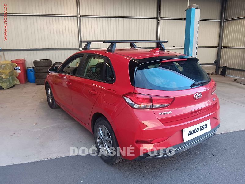 Hyundai i30 (2020) 1.5 DPi, ČR, servis.kniha, AC - fotka 2 z 3