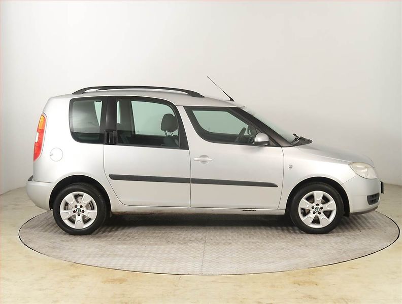 Škoda Roomster (2007) 1.4 16V, po STK, jezdí dobře - fotka 6 z 15