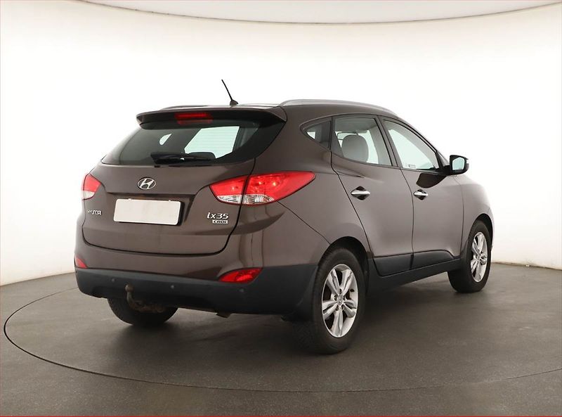 Hyundai ix35 (2013) 1.7 CRDi, Navi, Tempomat - fotka 5 z 17