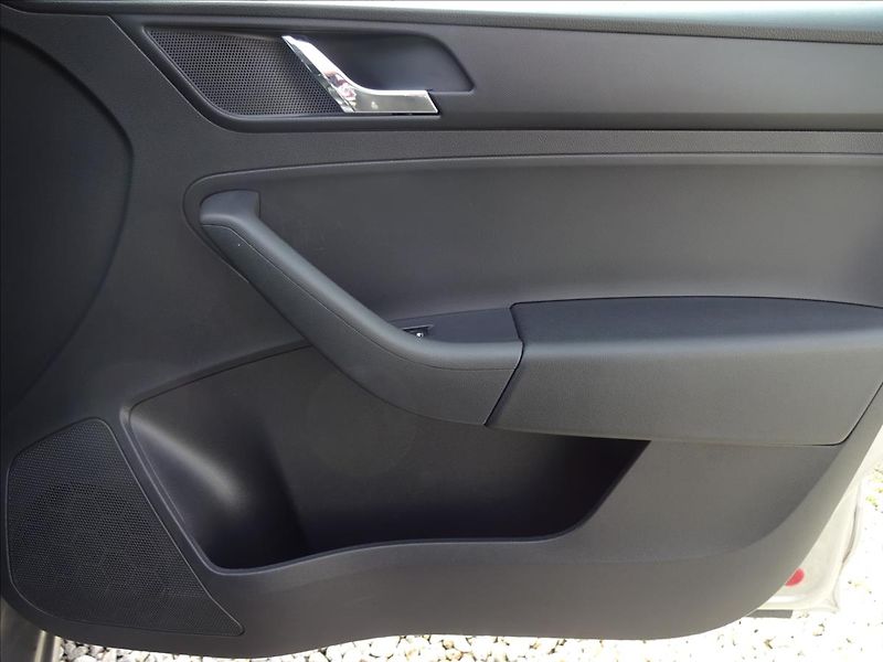 Škoda Rapid 1.2TSI 66kW - fotka 32 z 46