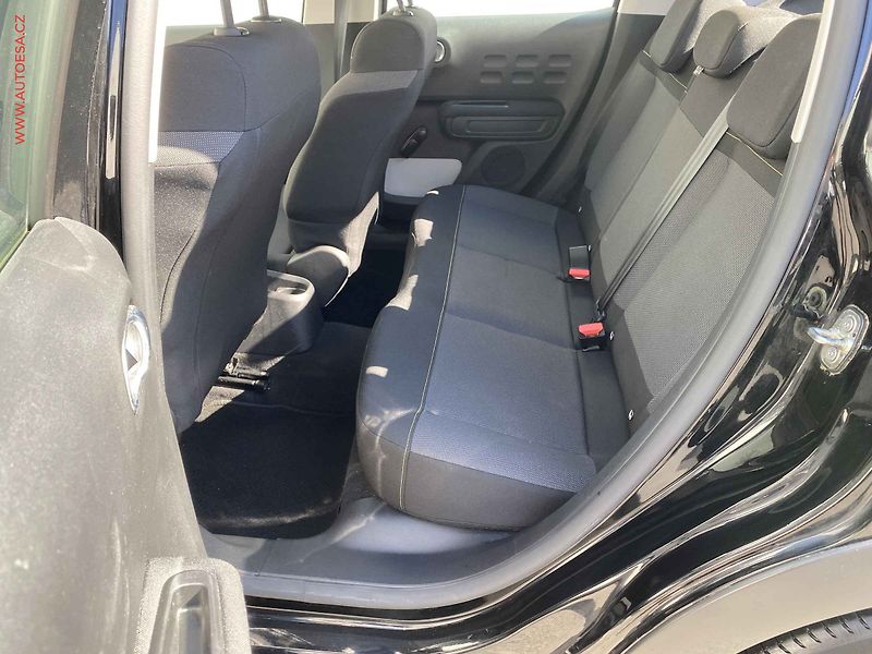 Citroën C3 (2022) 1.2, Shine, navi, kamera - fotka 10 z 17