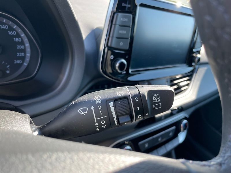 Hyundai i30 1,0 T-GDi Family Comfort, ČR - fotka 24 z 34