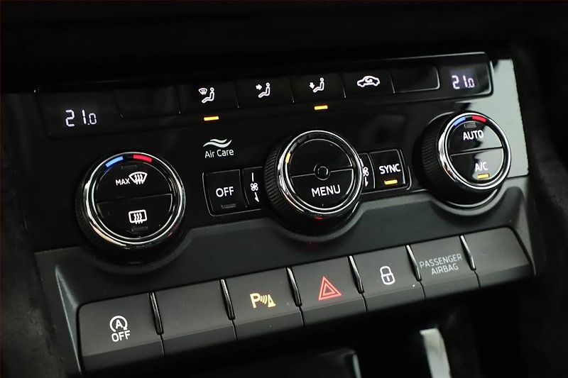 Škoda Karoq (2019) Ambition 1.0 TSI, Navi - fotka 13 z 20