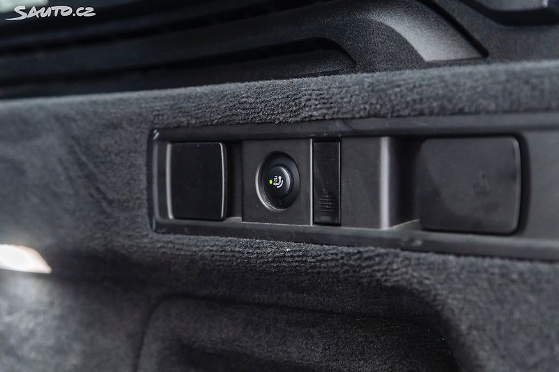 BMW X5 xDrive40d*vzduch*pano*záruka - fotka 27 z 44