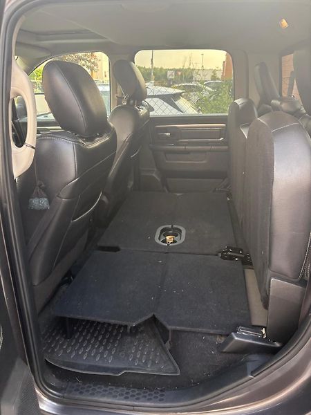 Dodge RAM (2018) DODGE RAM 5,7 HEMI - fotka 12 z 13