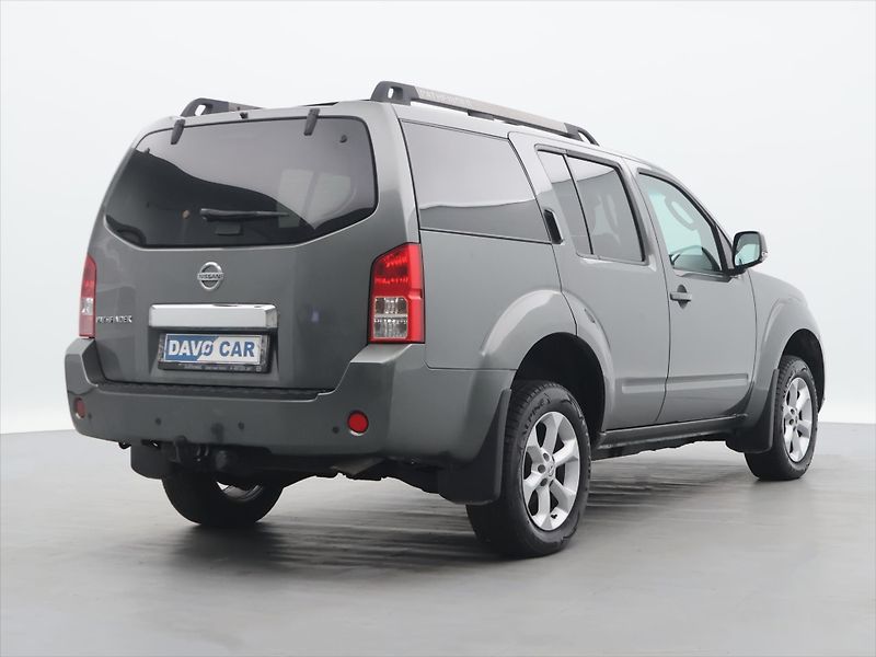 Nissan Pathfinder 2,5 dCi 126kW Automat 4WD CZ - fotka 7 z 31