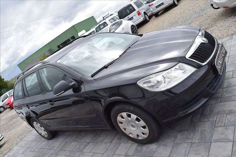 Škoda Octavia 1,2 i 77KW KLIMA VÝHŘ.ČEL.SKLO - fotka 3 z 37