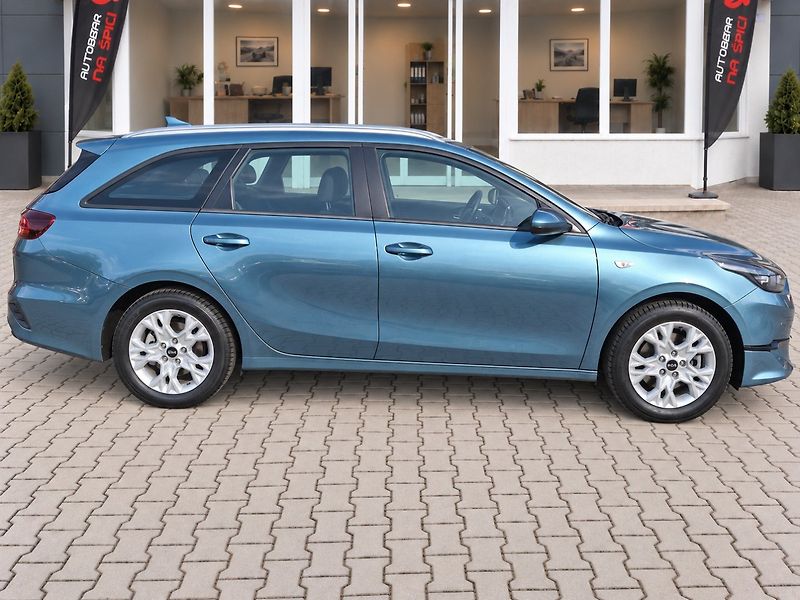 Kia Ceed (2023) SW 1.5T-GDI 118kW -1.MAJITEL - fotka 9 z 39