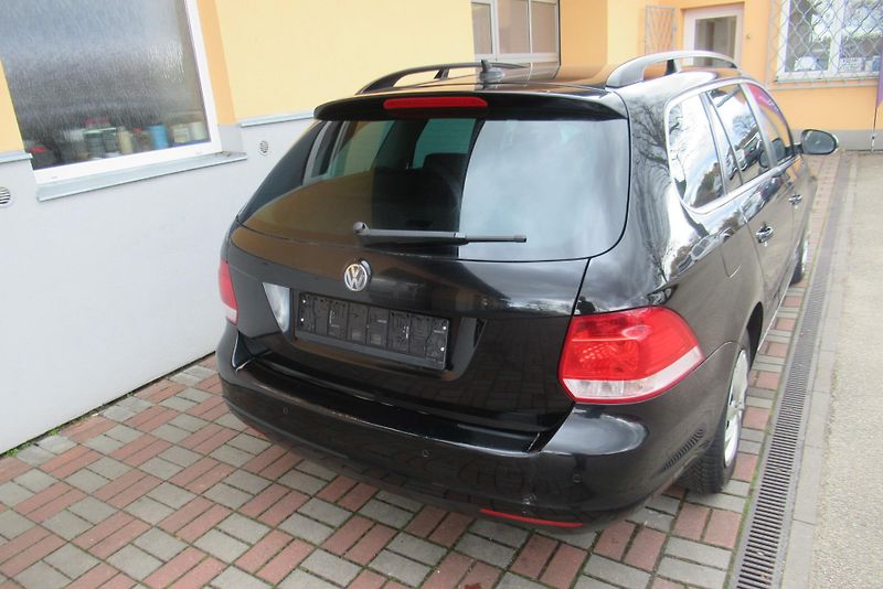 Volkswagen Golf 1.9 TDI AUT. KLIMA - fotka 8 z 20