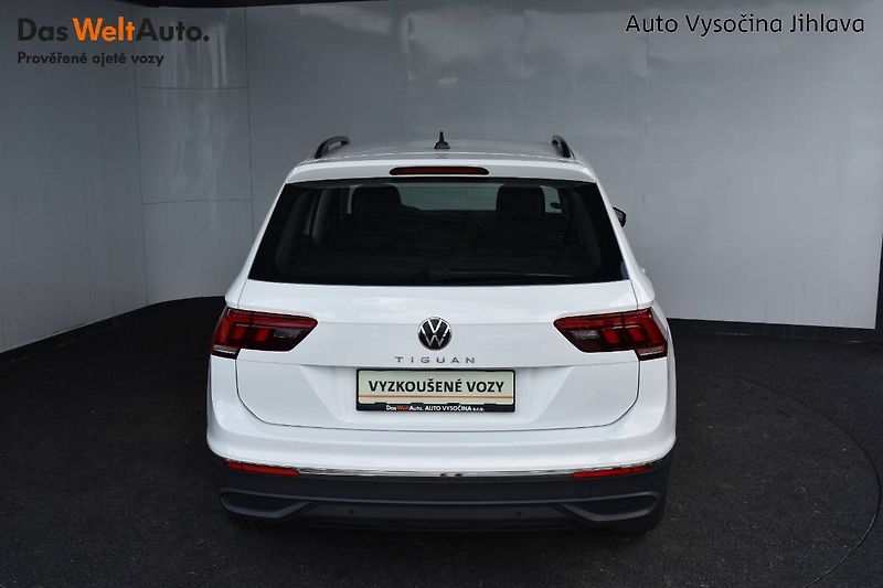 Volkswagen Tiguan (2022) 1.5TSI 110kW Manuál,LED - fotka 9 z 23