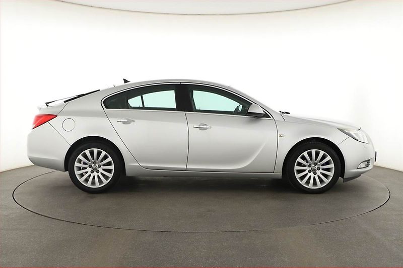 Opel Insignia (2009) 2.0 CDTI, nová STK, v provozu - fotka 6 z 16
