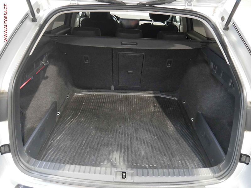 Škoda Octavia (2020) 2.0TDi, ČR, LED, park.čidla - fotka 7 z 27