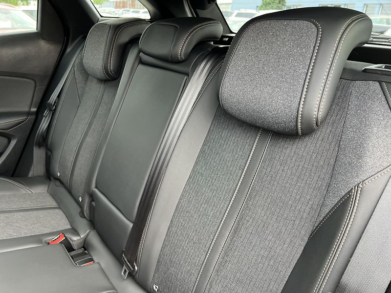 Peugeot 3008 GT Line 1.5 HDi NAVI KLIMA ALU - fotka 29 z 45