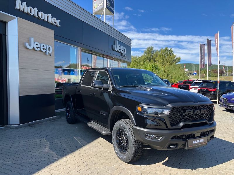 Dodge RAM (2025) 3.0 I6 426k REBEL PREMIUM EDIT - fotka 2 z 77