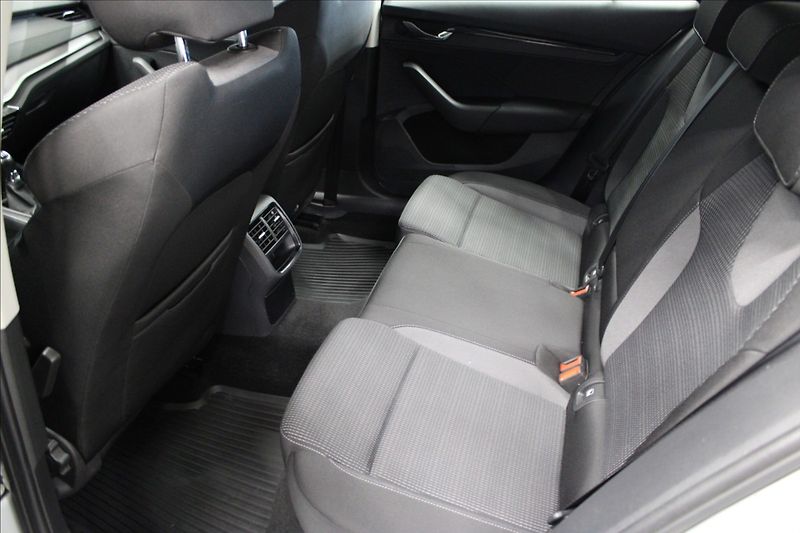 Škoda Octavia 2,0 TDI Ambition 1.majitel CZ - fotka 12 z 35