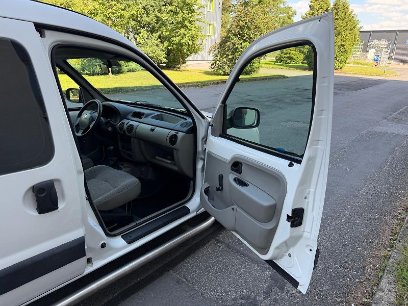 Renault Kangoo 1,5 DCi Long / plošina / boční - fotka 15 z 23