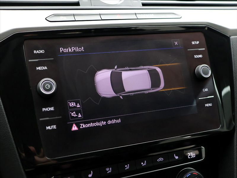 Volkswagen Arteon 2,0 TDI 110kW DPH - fotka 25 z 37