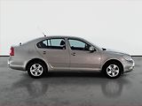 Škoda Octavia (2009) Ambiente 1.4 TSI, Tempomat - náhled 6