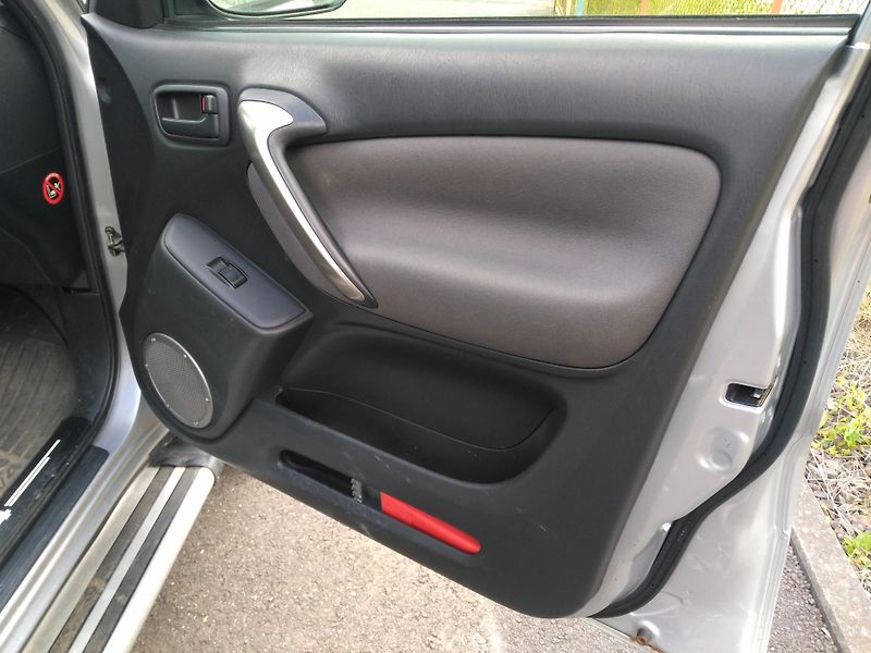 Toyota RAV4 2,0i /110 kW/ 4x4 - fotka 19 z 23