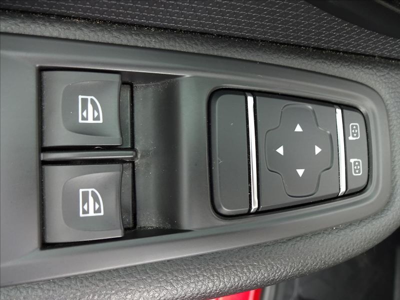 Renault Clio 1,2i16V 54kW - fotka 18 z 47