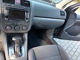 Volkswagen Golf 1,6 75kw,AUTOMAT,SERVISKA - náhled 14