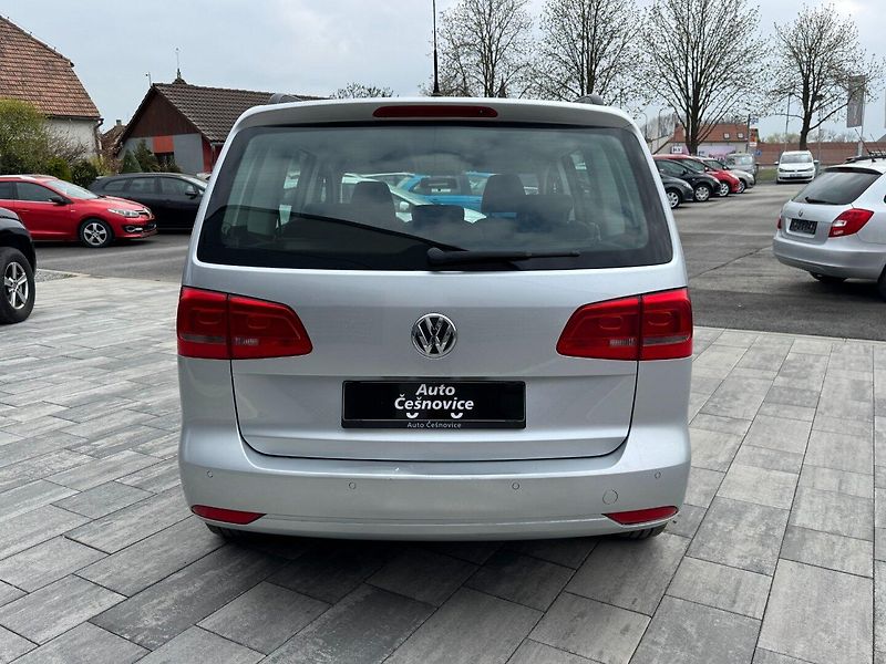 Volkswagen Touran (2012) Trendline 1.6 TDI 77kW - fotka 6 z 31