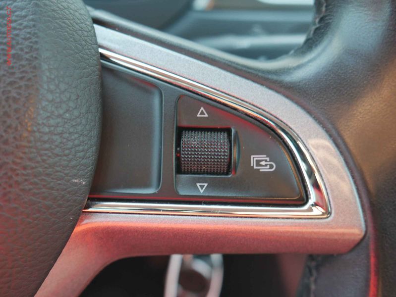Škoda Rapid (2014) 1.6TDi, ČR, STK7/28 - fotka 14 z 15