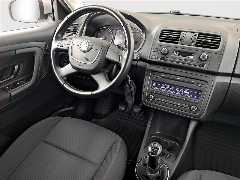 Škoda Fabia (2011) 1.2 TSI, nová STK - fotka 7 z 18