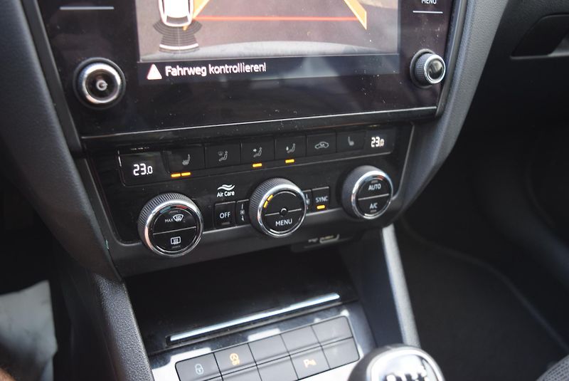 Škoda Octavia (2020) 1.5TSI 110kw STYLE LED KAM APP - fotka 24 z 47