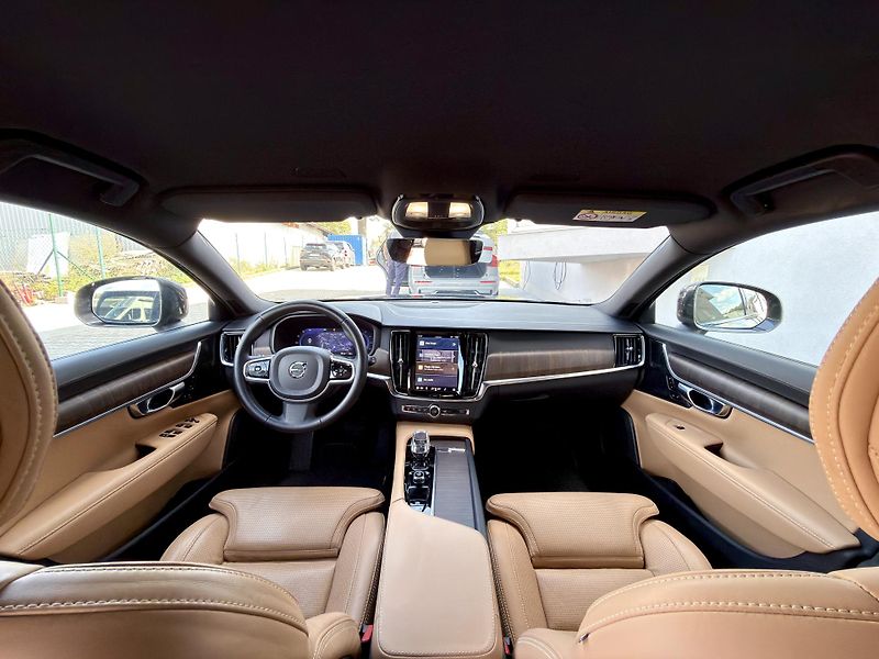 Volvo V90 CrossCountry B5 AWD //POLESTAR - fotka 23 z 45