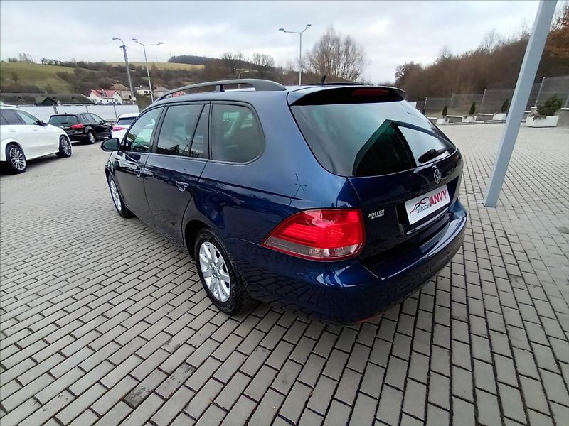 Volkswagen Golf 1,2 TSI,KLIMA,VÝHŘEV,SERVISKA - fotka 7 z 40