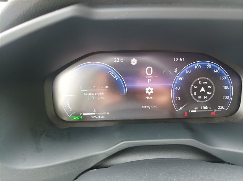Toyota RAV4 2,5 Executive 4x4 REZERVOVÁNO - fotka 16 z 21