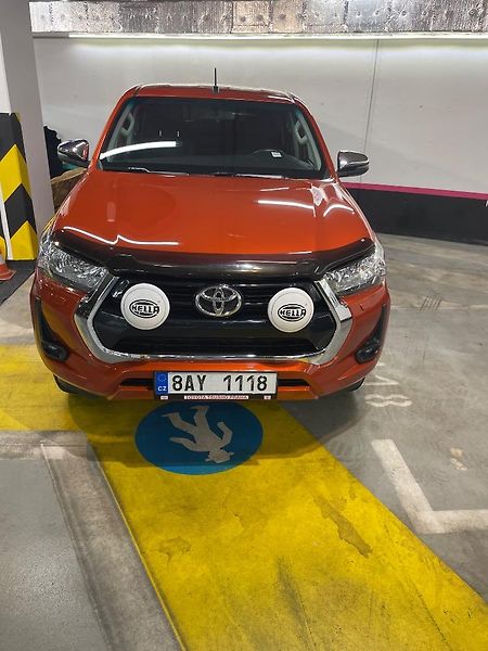 Toyota Hilux (2021) NEBOURANÉ / 1.MAJITEL 2,4 AUT - fotka 1 z 12