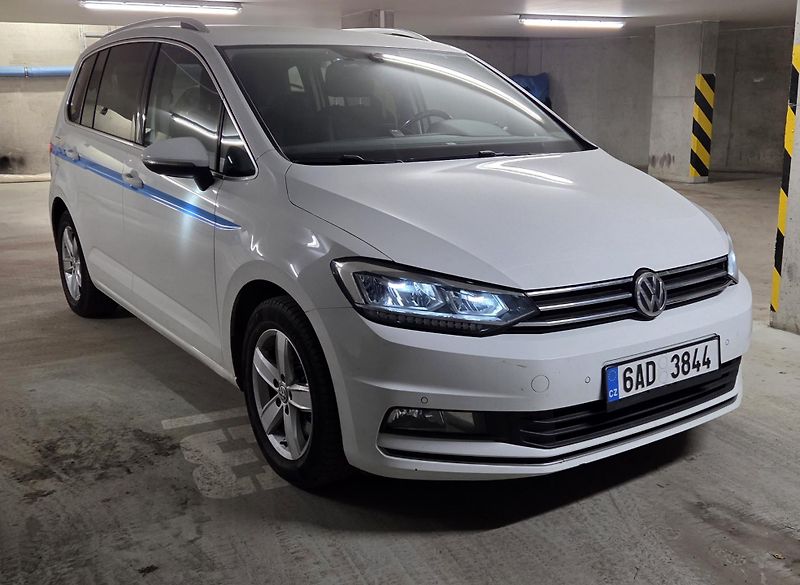 Volkswagen Touran (2017) HighLine - fotka 2 z 11