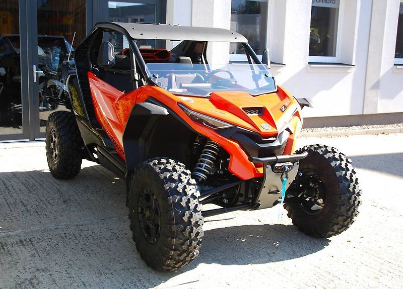 CFMOTO (2026) Gladiator Z10 Turbo - fotka 9 z 24