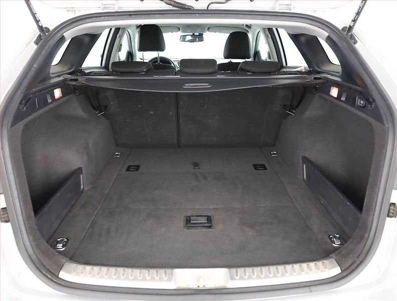 Hyundai i40 (2014) 1.7 CRDi, Automat, Serv.kniha - fotka 13 z 14