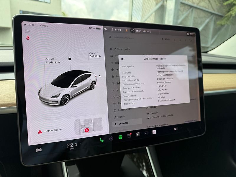 Tesla Model 3 SR Plus REZERVACE - fotka 26 z 39