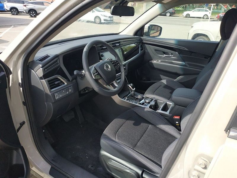 KGM Korando 1.5T, Style+2WD, AT, SKLADEM - fotka 12 z 31