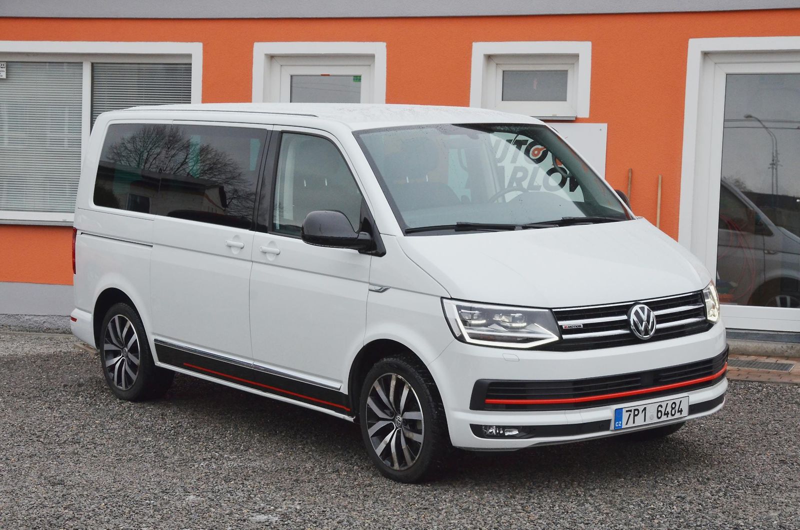Volkswagen Multivan TDi 150kW 4x4 DSG Highline ČR