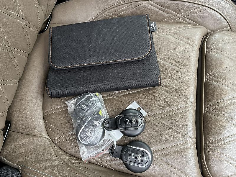 Mini Countryman (2019) COOPER SE ALL4 - fotka 37 z 37