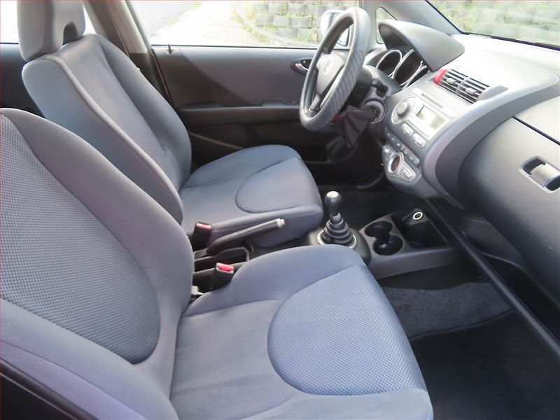 Honda Jazz (2008) 1.4 i-DSI, levný provoz - fotka 9 z 18