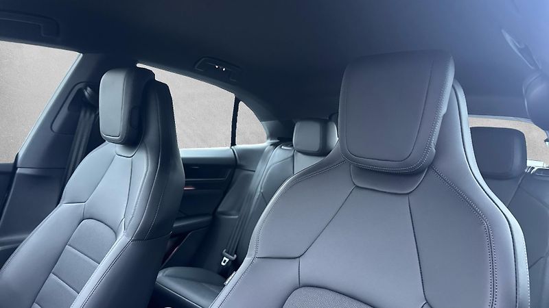 Porsche Macan (2026) 4 - fotka 16 z 30