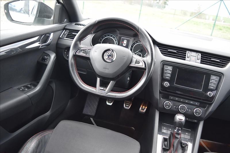 Škoda Octavia 2,0 TDI 135KW RS PO ROZVODECH - fotka 31 z 50