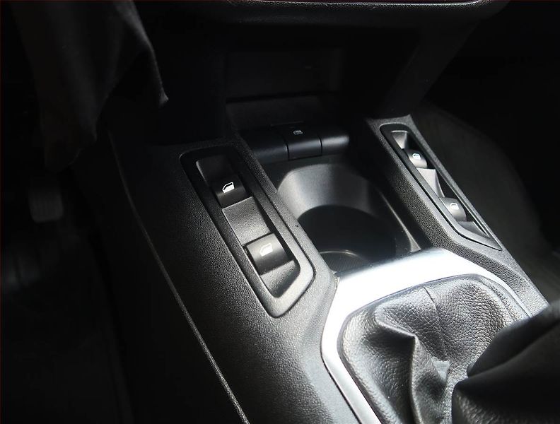 Citroën C-Elysée (2017) 1.6 VTi, Serv.kniha, Tempomat - fotka 15 z 17