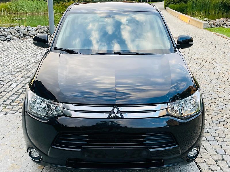 Mitsubishi Outlander 2.0i 1.MAJITEL KAMERA TAŽNÉ - fotka 5 z 43
