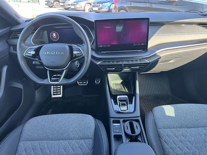Škoda Octavia 2.0 TDI 110 kW DSG Sportline - fotka 10 z 16