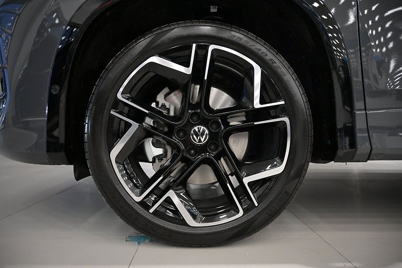 Volkswagen Tayron TDI 4M R-Line 7m 360 NezT Taž - fotka 9 z 29