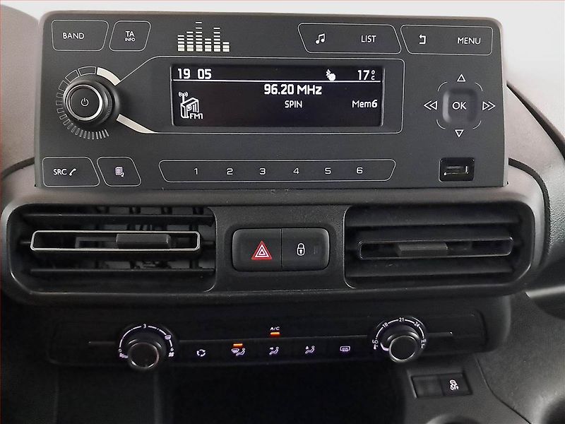 Citroën Berlingo (2019) Maxi Live 1.2 PureTech, 7Míst - fotka 12 z 15