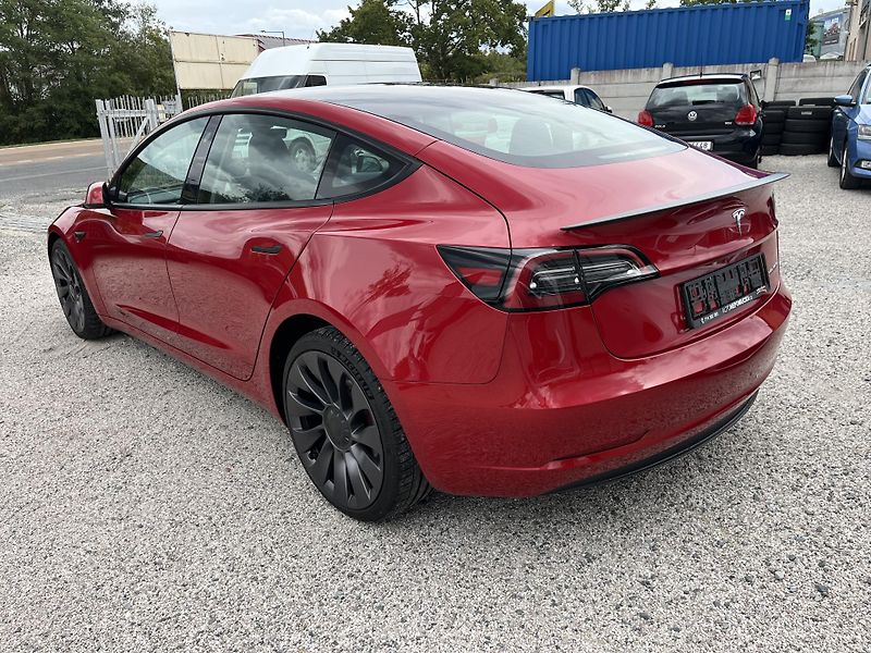 Tesla Model 3 (2023) Performance, 4x4, 460 k - fotka 5 z 13